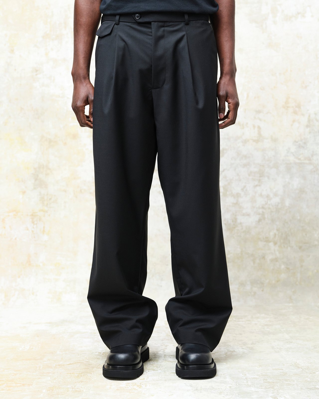 Lownn — Black Wool / Mohair Wide Trousers